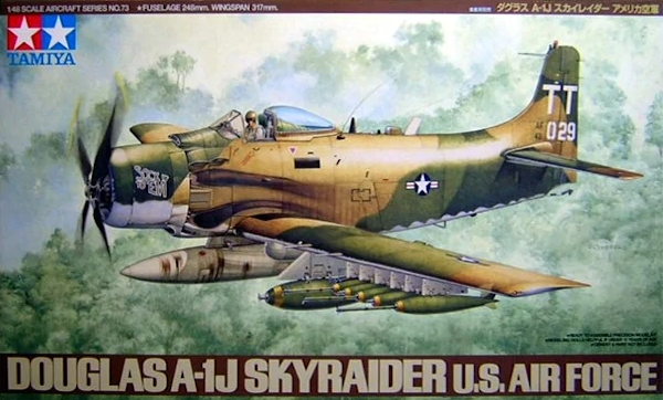 61073 - Douglas A-1J Skyraider