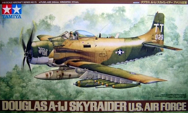 61073 - Douglas A-1J Skyraider