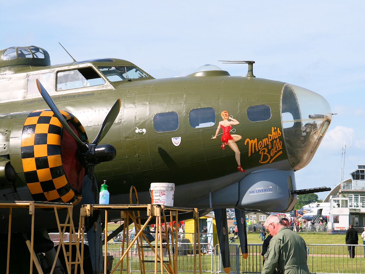 Boeing B-17G Flying Fortress, Duxford 2007 - pic by Nigel Key