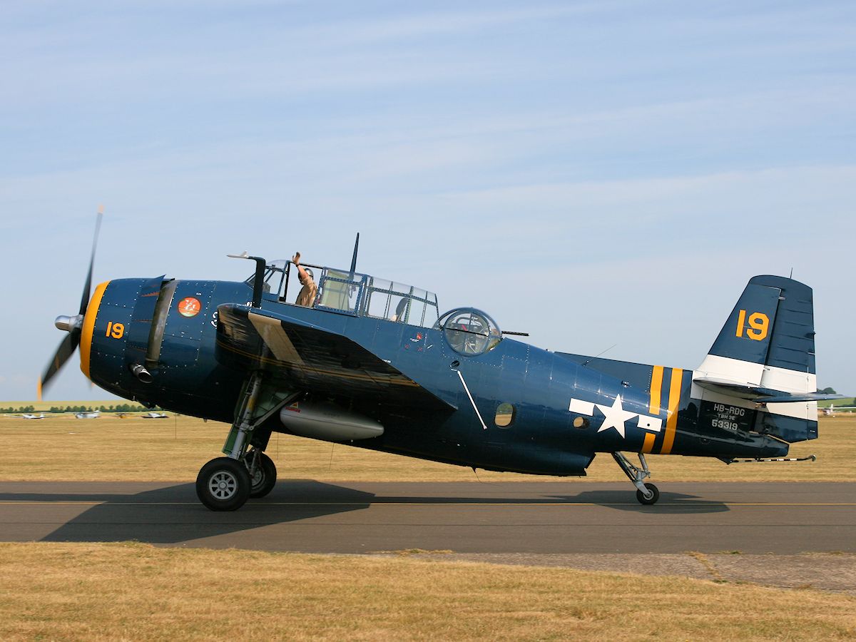 Grumman TBM-3R Avenger, Duxford 2003 - pic by Nigel Key