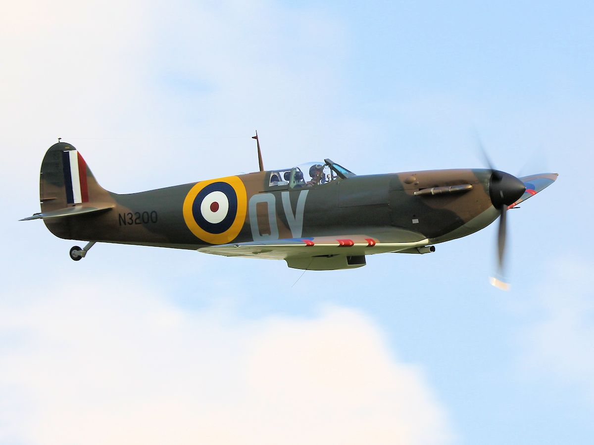 Supermarine Spitfire Mk.Ia, Duxford 2014 - pic by Nigel Key